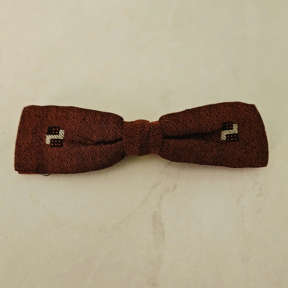 Vintage 1950s Ormond NYC Embroidered Bow Tie